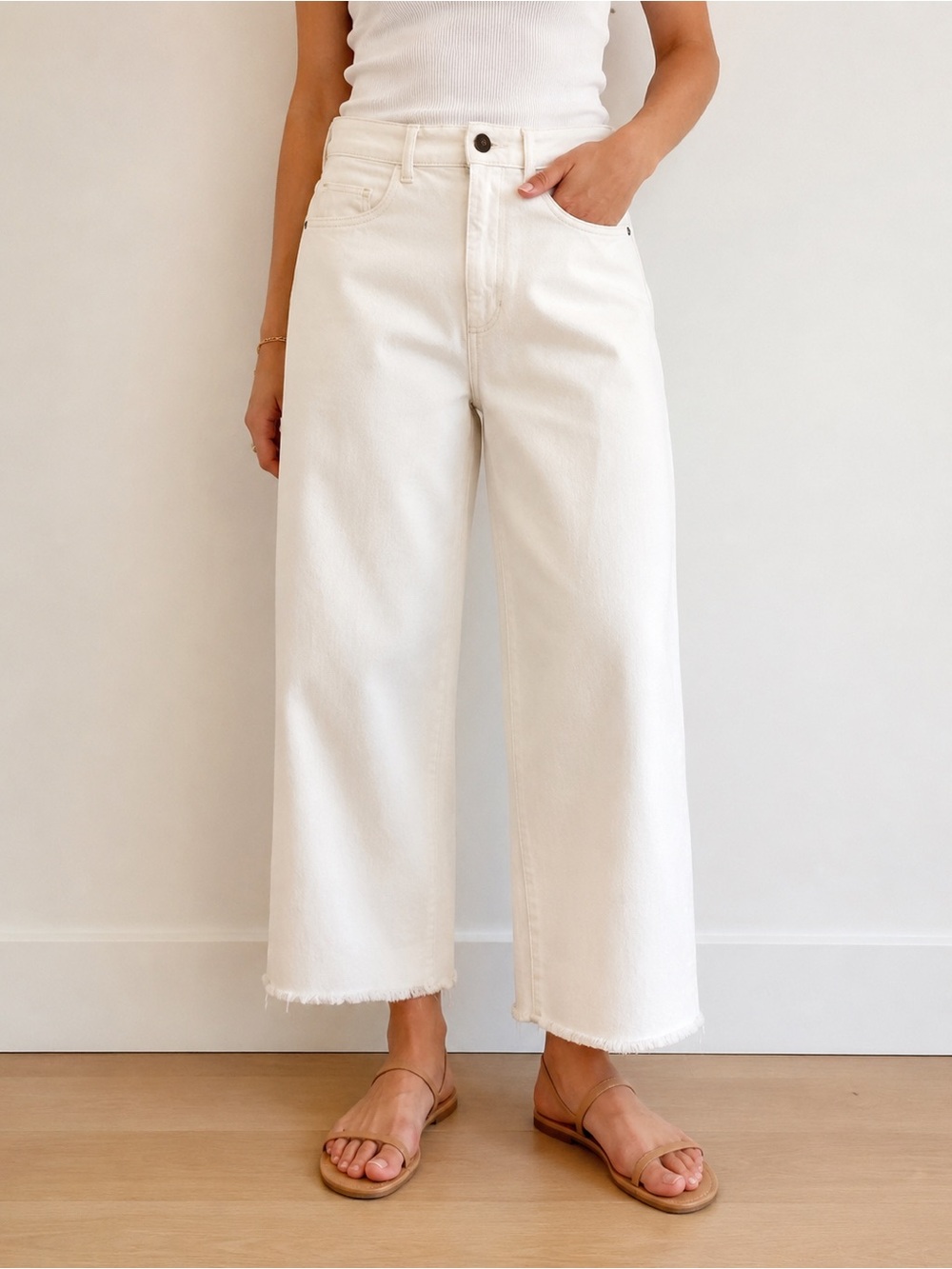 DL1969 Hepburn Wide Leg High-Rise Cropped Jeans in Eggshell - 27 waist